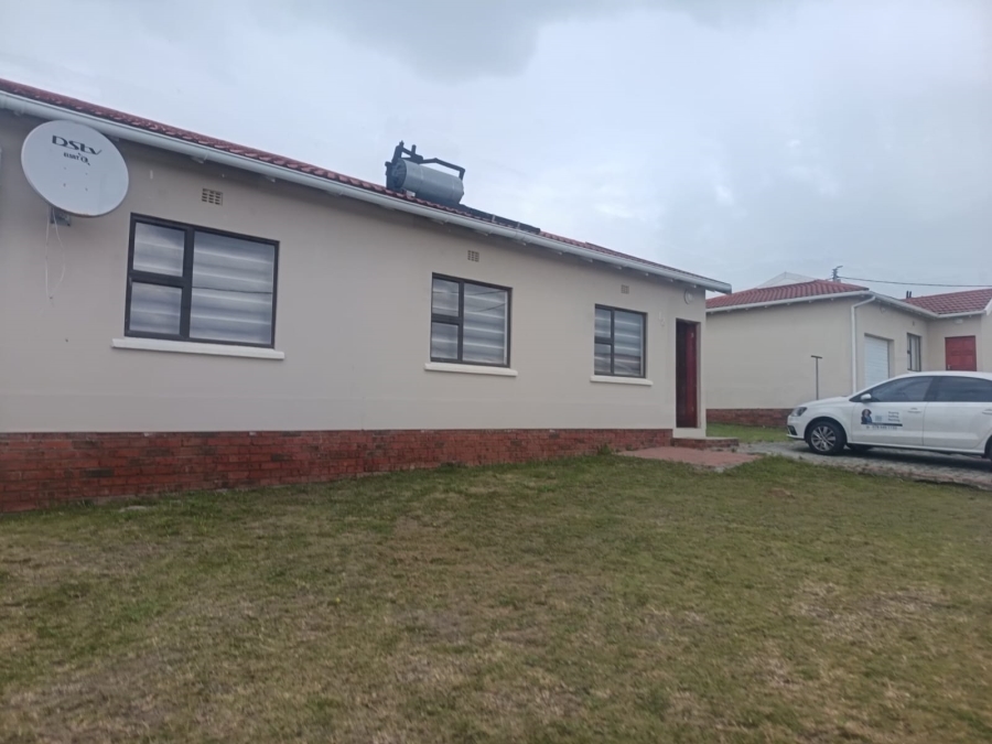 3 Bedroom Property for Sale in Graceland Eastern Cape